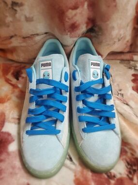 Puma Kids Squirtle Suede Sneakers with Bright Blue Laces and Squirtle Detail